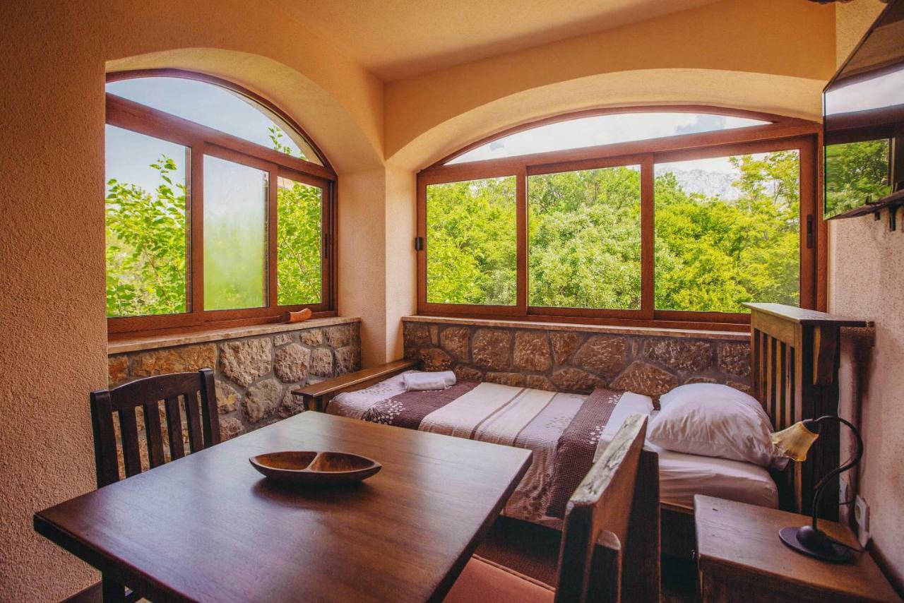 Apartmani I Sobe Dinko Starigrad Paklenica Exterior photo