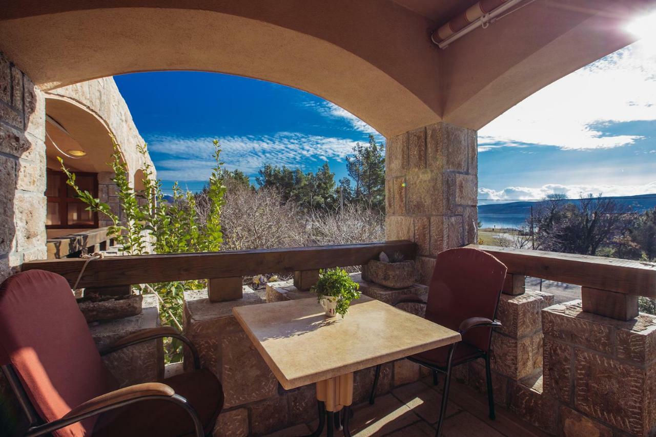 Apartmani I Sobe Dinko Starigrad Paklenica Exterior photo