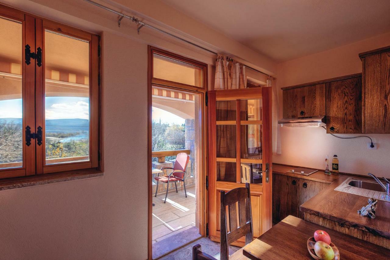 Apartmani I Sobe Dinko Starigrad Paklenica Exterior photo