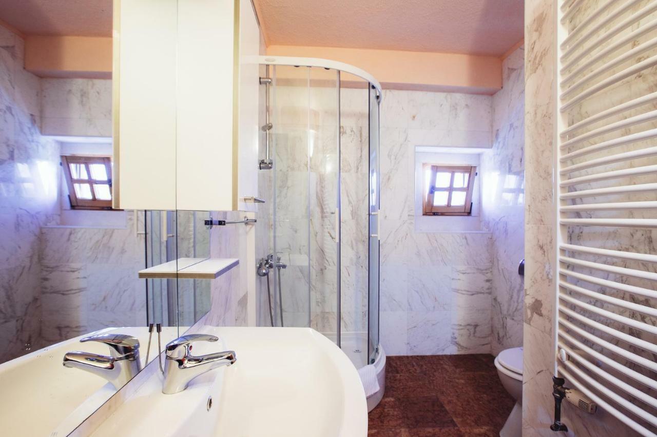 Apartmani I Sobe Dinko Starigrad Paklenica Exterior photo