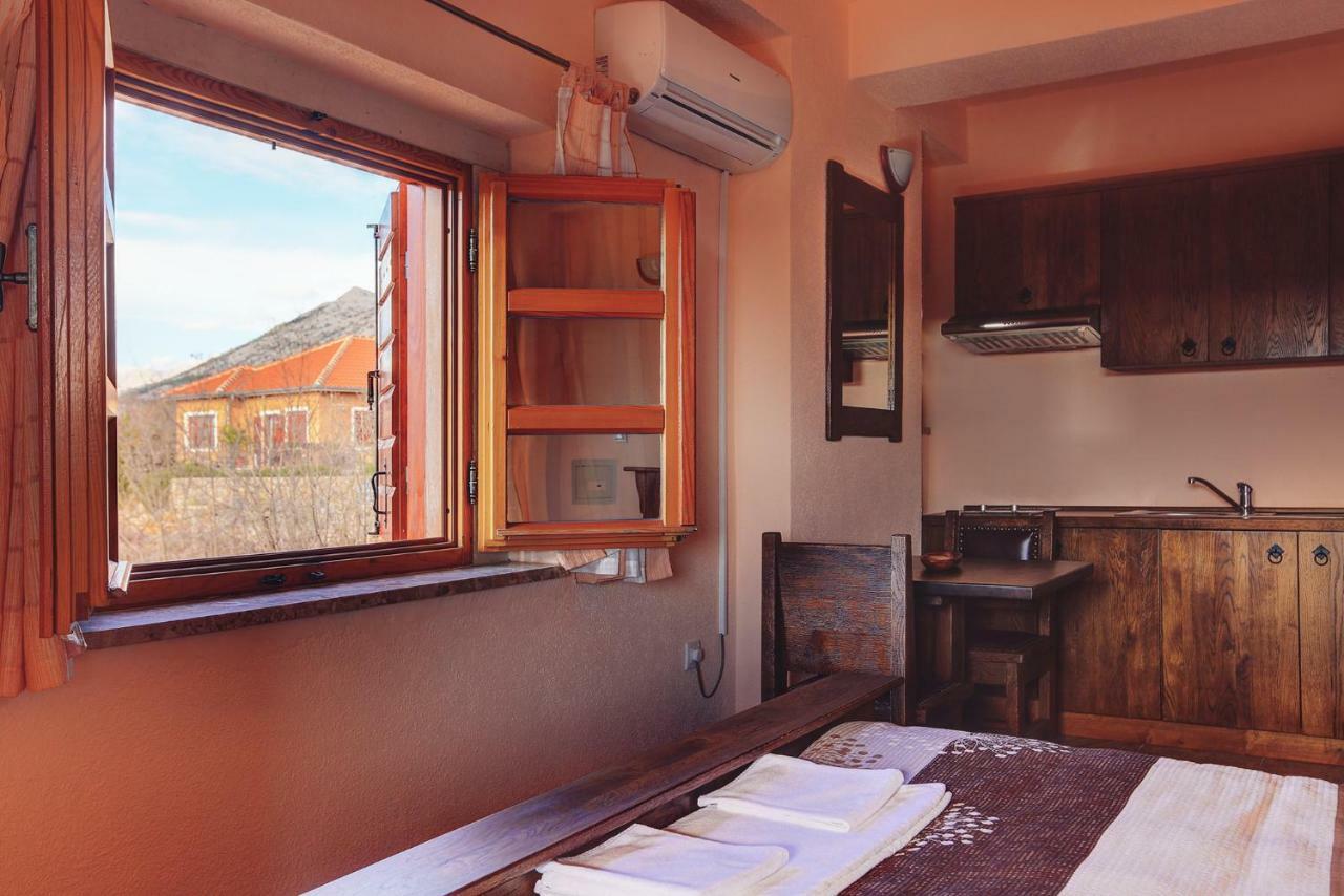 Apartmani I Sobe Dinko Starigrad Paklenica Exterior photo