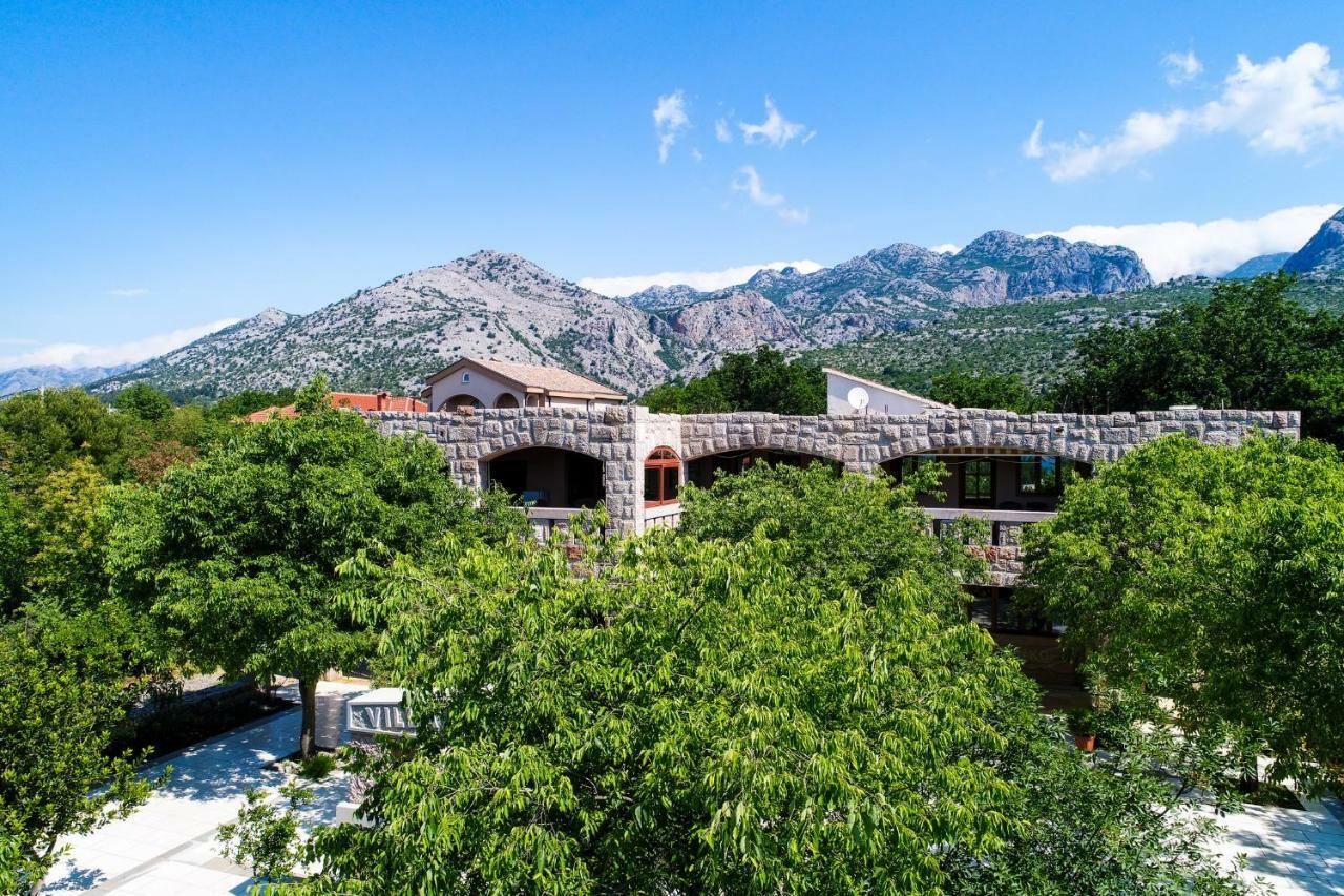 Apartmani I Sobe Dinko Starigrad Paklenica Exterior photo